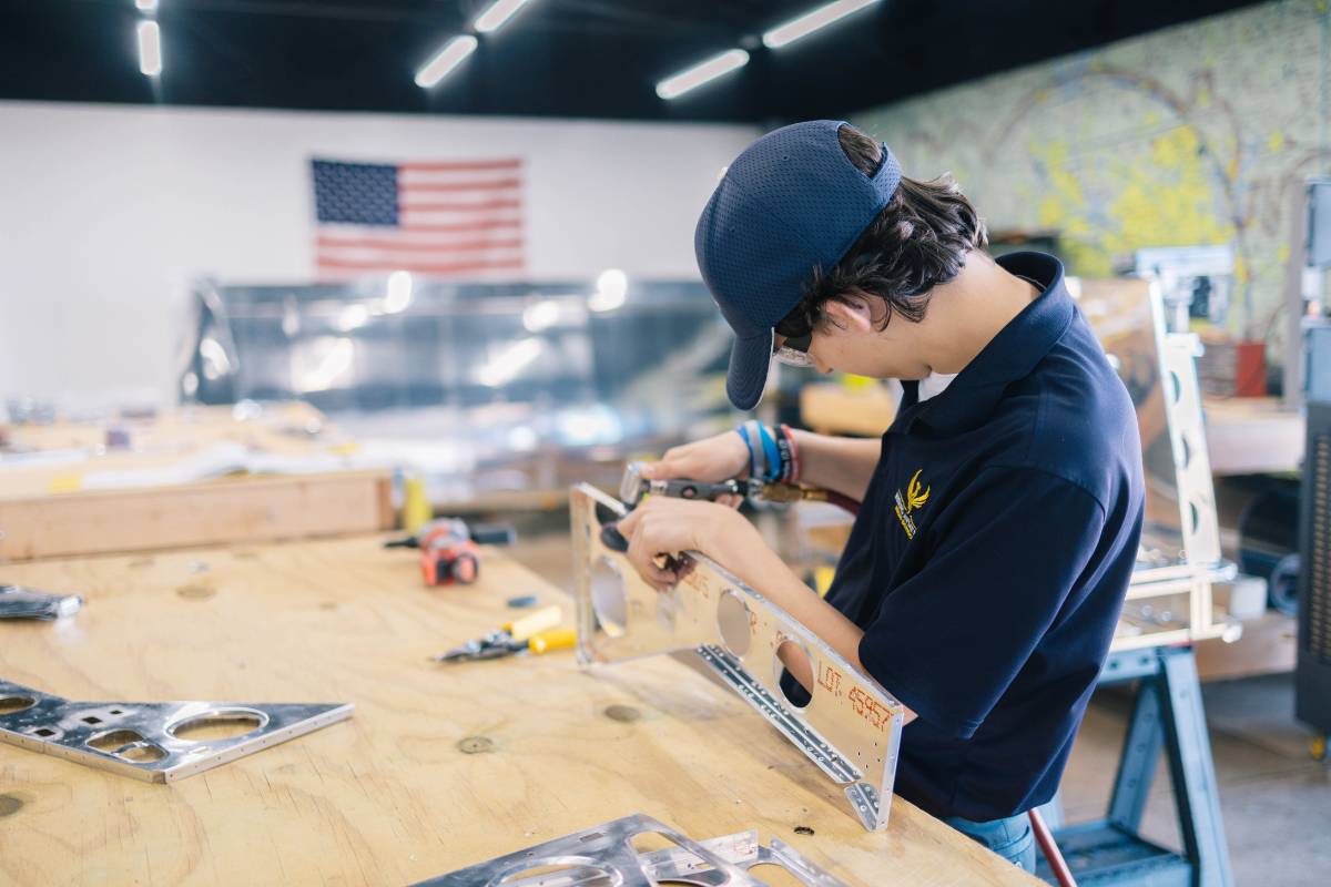 Rising Aviation High School Maintenance Students 4 Steps to choose a private school in dallas-fort worth