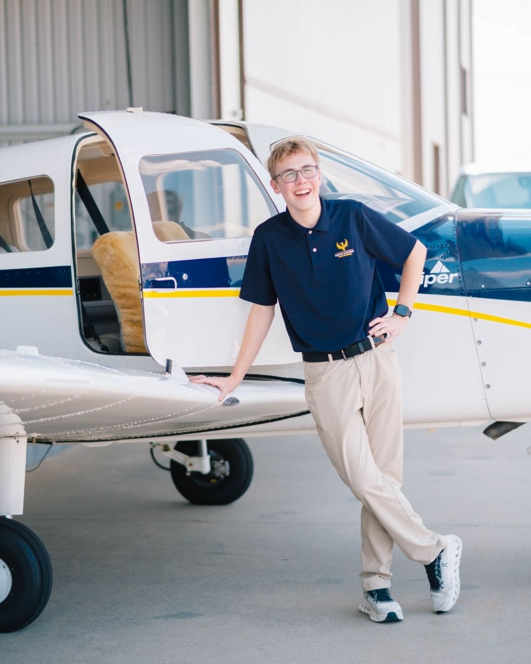 Rising Aviation flight student